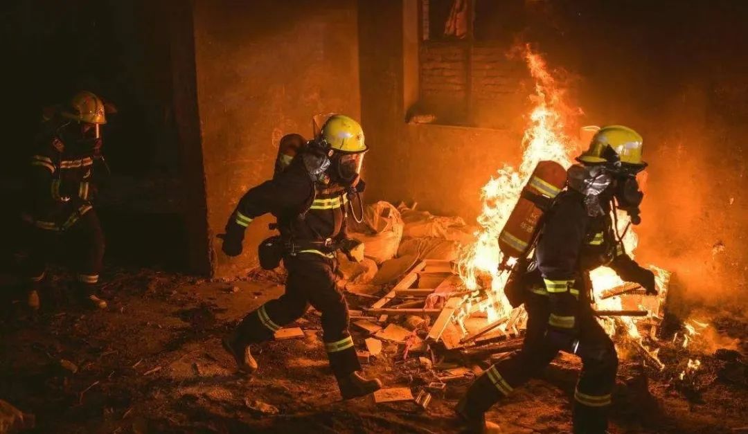 自动跟踪定位灭火装置操作盘_自动跟踪定位射流灭火装置_自动跟踪定位射流灭火器