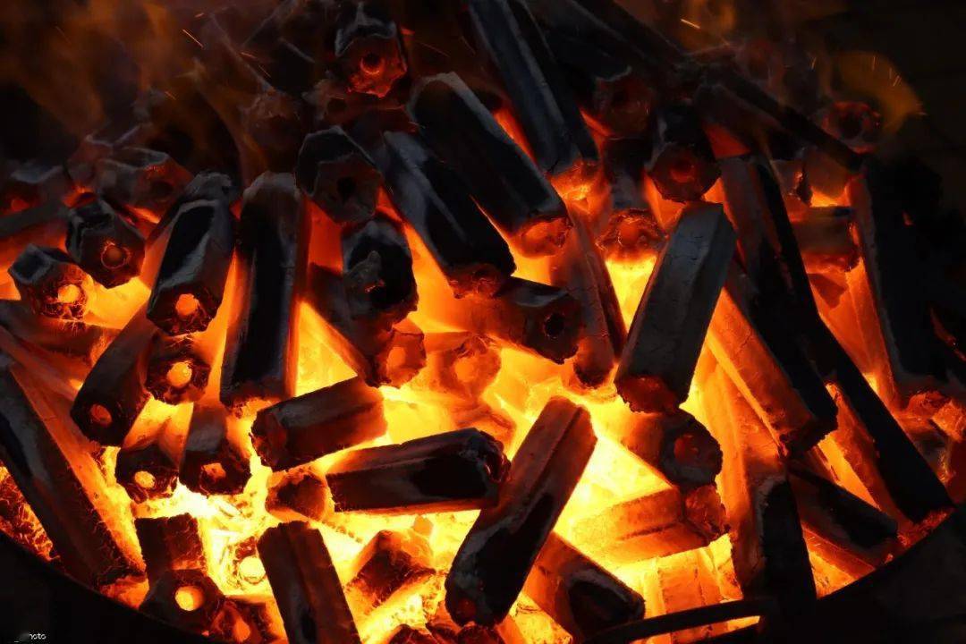 碳还原氧化铁视频_氧化碳还原铁的化学方程式_一氧化碳还原氧化铁装置