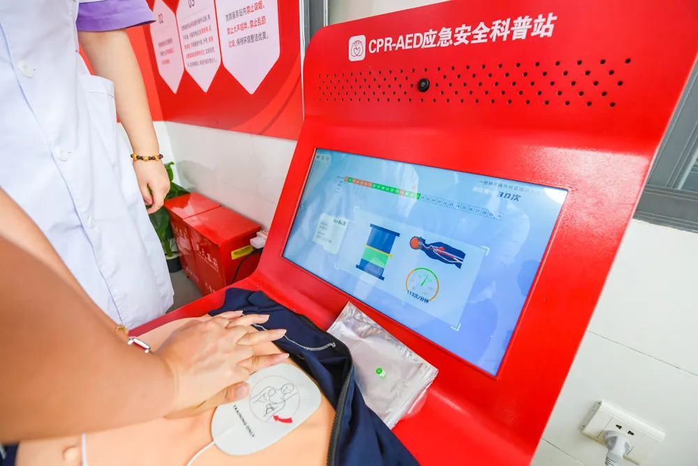 引爆安全气囊的安全要求是什么_引爆气囊装置图片安全操作规程_安全气囊引爆装置图片